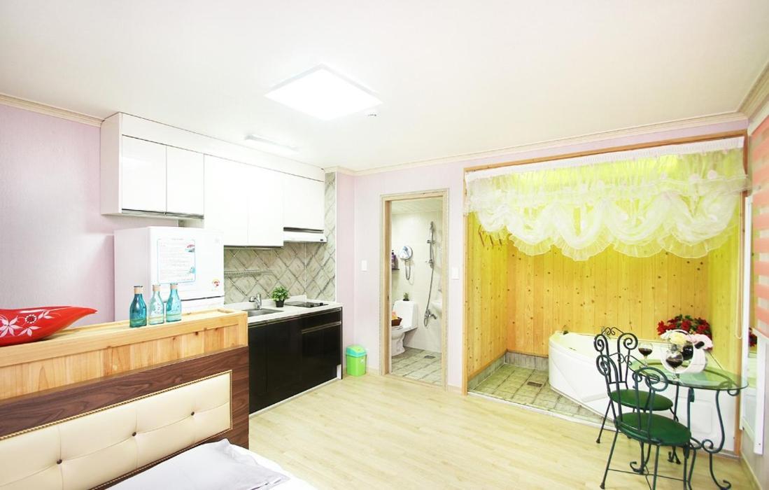 Chorok Pension Boryeong Room photo